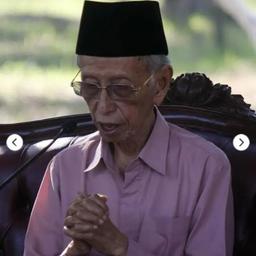 KH. MOCH MUKHTARULLAH AL MUJTABA