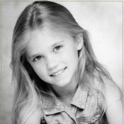 Emily Osment (young)