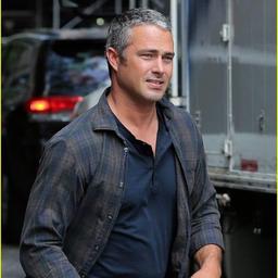 Taylor Kinney 