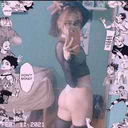 Cumdump who vomits cum and squirt many times