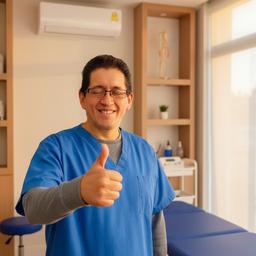 Luis Santamaría quiropráctico