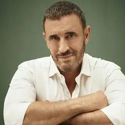 KDHUM ALSAHER IRAQI SINGER