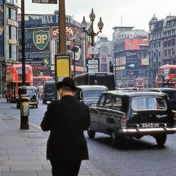 kayla - urban and casual