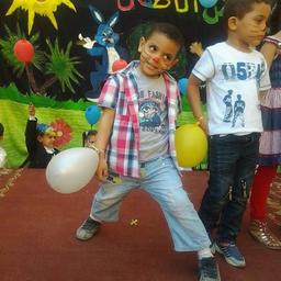 مذيعة إخبارية