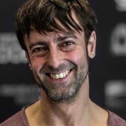 Álex Saudinós (Voz de Nickelodeon España )