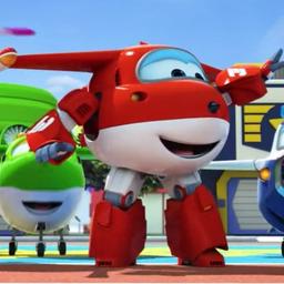 Jett (Mariana Evangelista)