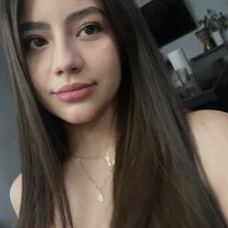 Voz de mujer muy real y no artificial