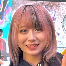 桃井ルナ (Betty)